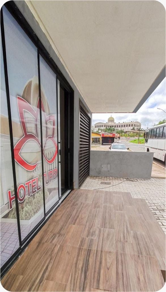 Hotel Turismo Trindade/GO - Próximo a Basílica Divino Pai Eterno - Grupos e Excursões — 2