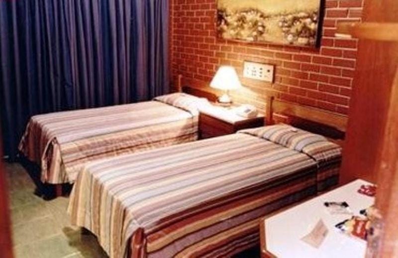 Estancia Park Hotel — 2