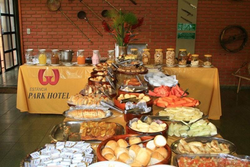 Estancia Park Hotel — 4