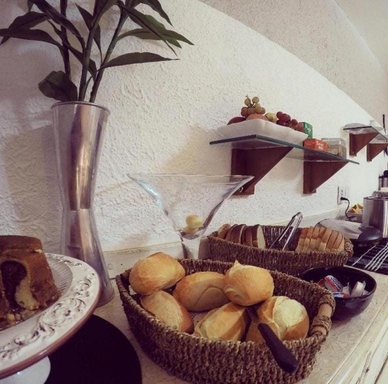 Ipê Rosa Hotel — 4