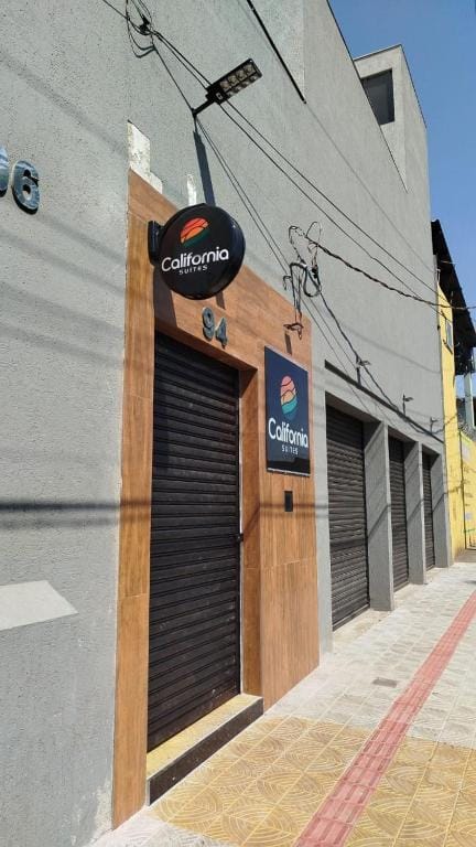 Califórnia Suítes — 1