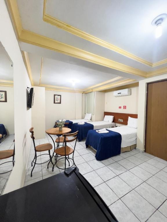 Central Hotel — 2