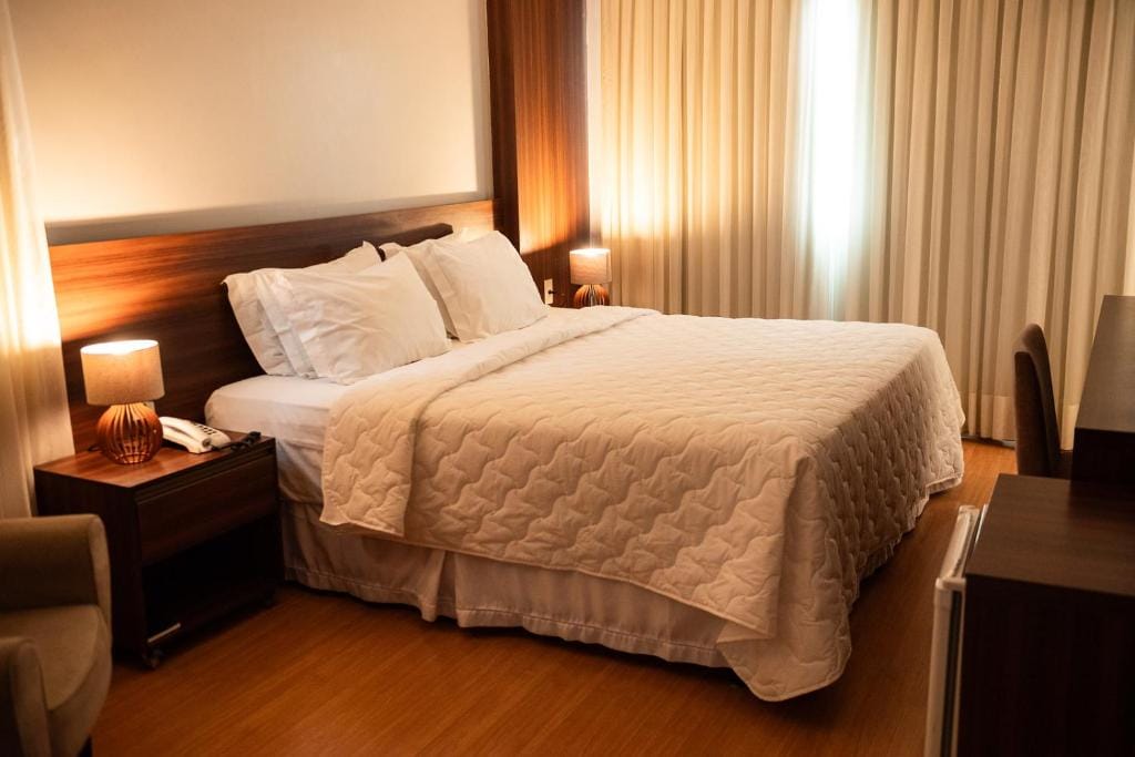 Hotel Serrano — 4