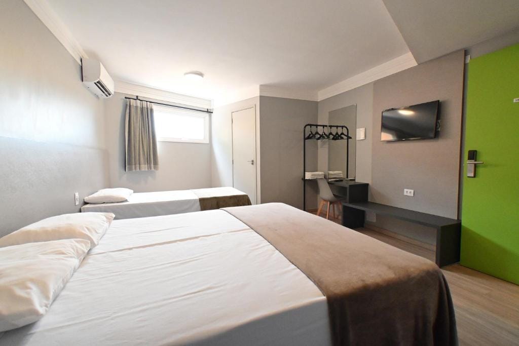 Hotel PrimeInn Excelente Custo Benefício e Taxas de Estacionamento Isentas — 3