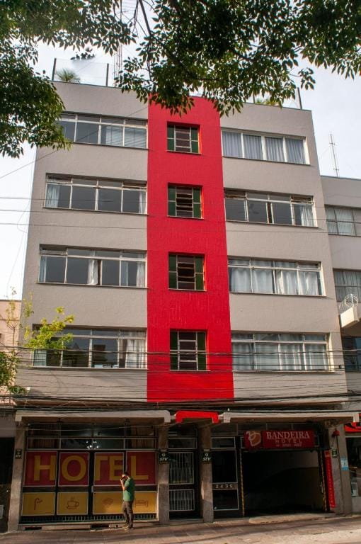 Bandeira Hotel — 1