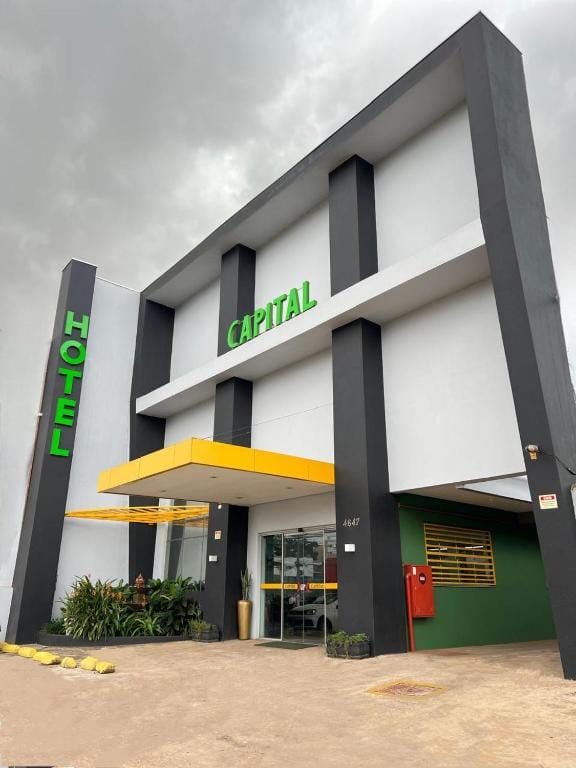 Hotel Capital — 1