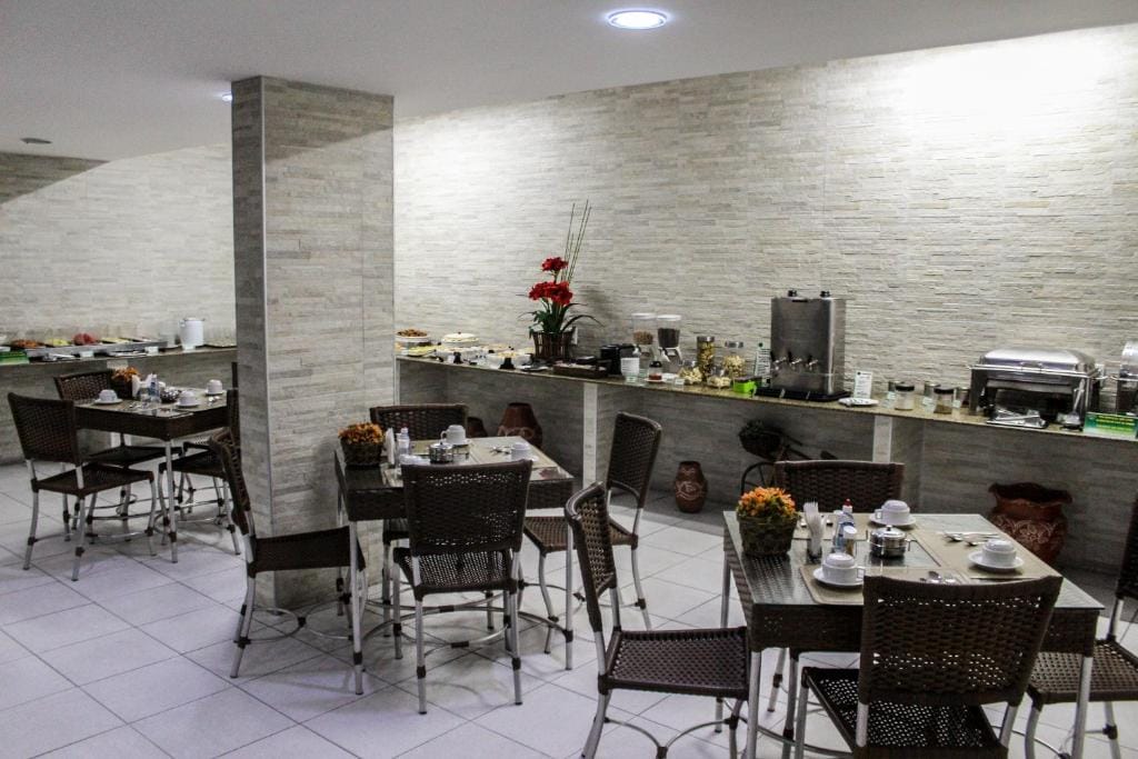 Abrolhos Praia Hotel — 4