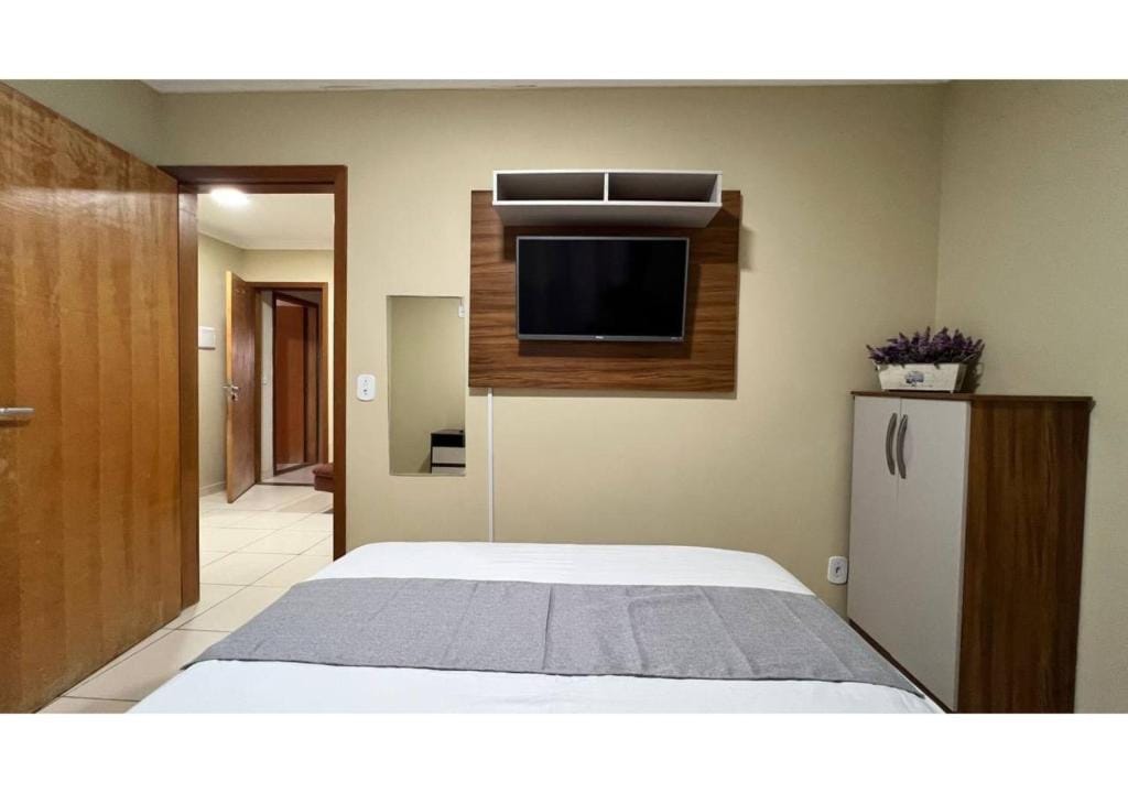 Flat Bueno Inn — 2