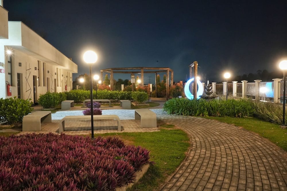 Bristol Villaggio Rosa Arujá