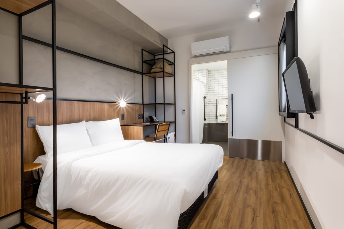 Ibis Arujá — 1