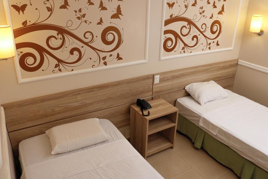 Atalanta Hotel — 2