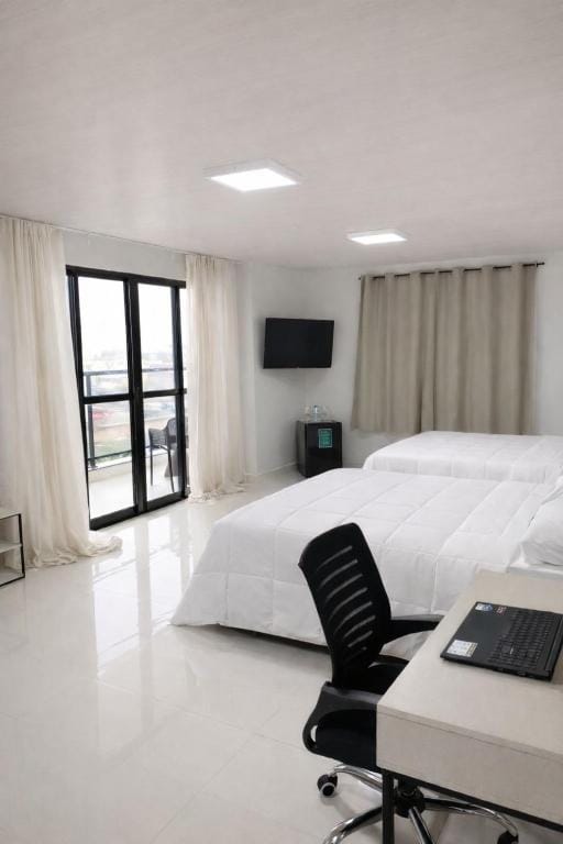 Miraflores Hotel — 5