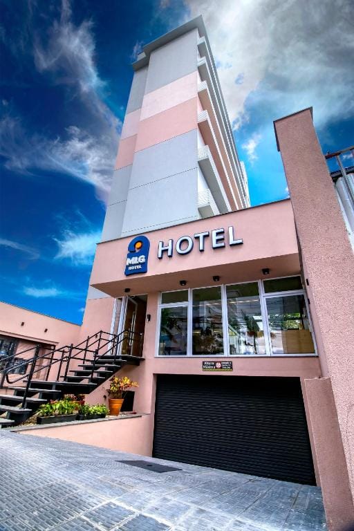 MLG Hotel