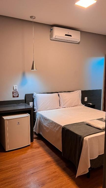 Hotel Cerrado — 2