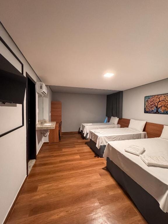 OLLÁ HOTEL Montes Claros — 2