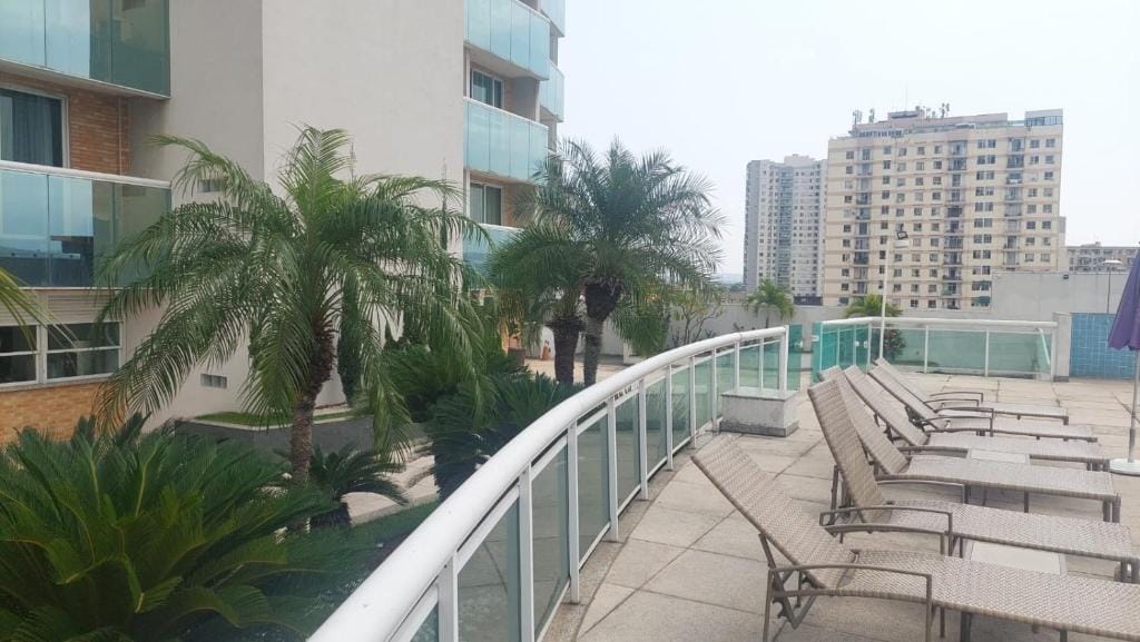 Flat com varanda, quarto de Morador Hotel 1112 — 1
