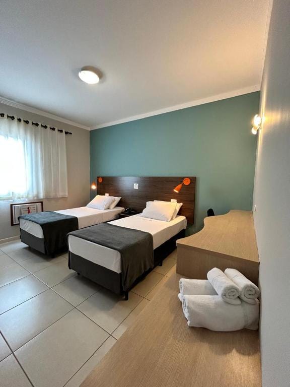 HOTEL ROYAL PARK — 2