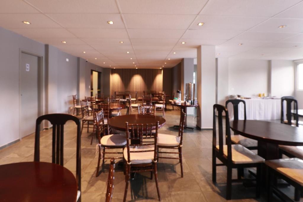 HOTEL ROYAL PARK — 4