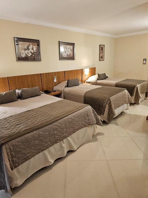 Barbur Center Hotel — 2