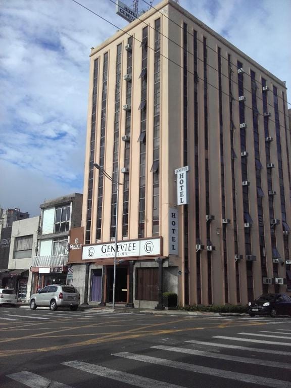 Geneviee Palace Hotel — 1
