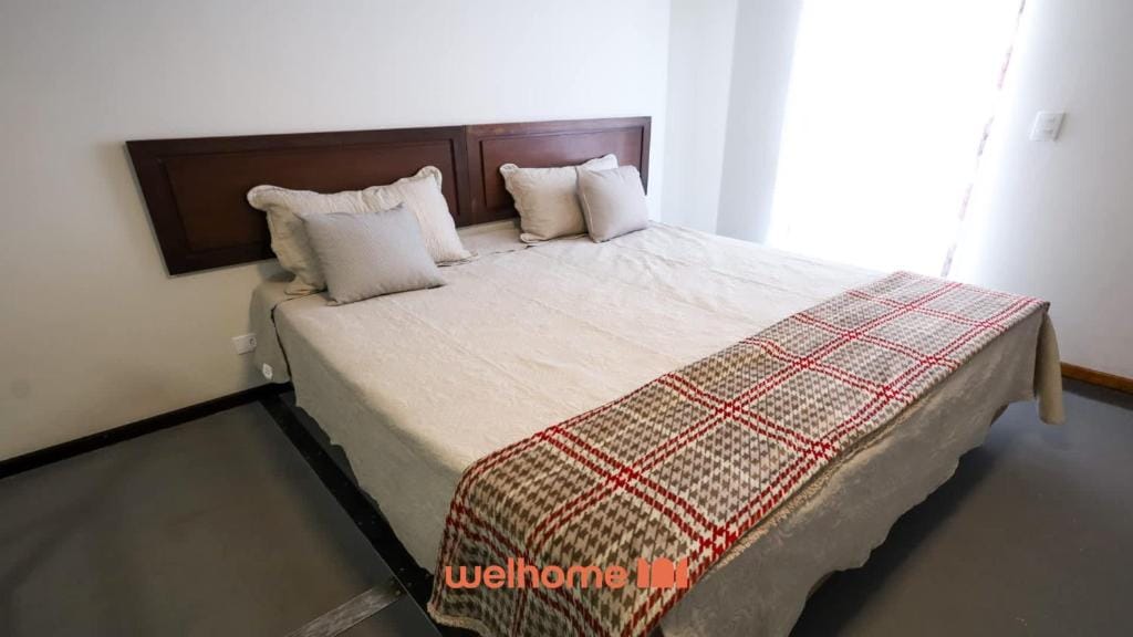 Loft em Ponta Grossa com Mezanino — 1