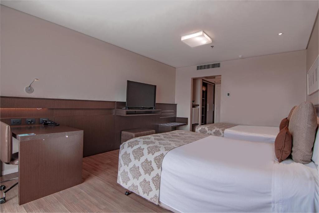 Hotel Deville Prime Porto Alegre — 5