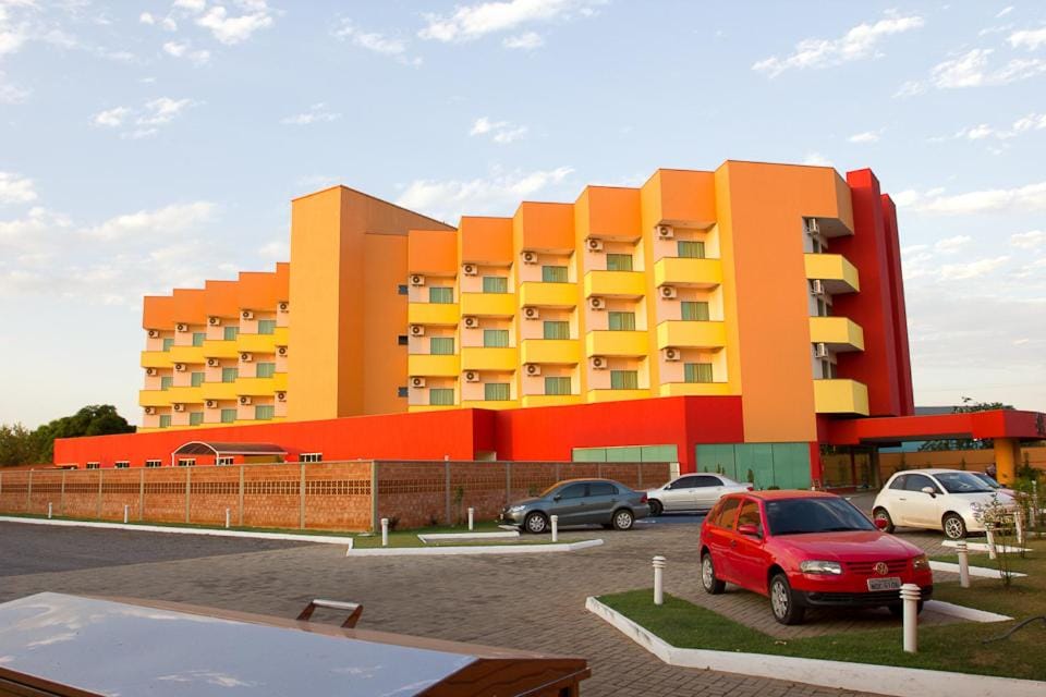 Flamboyant Suite Hotel — 1