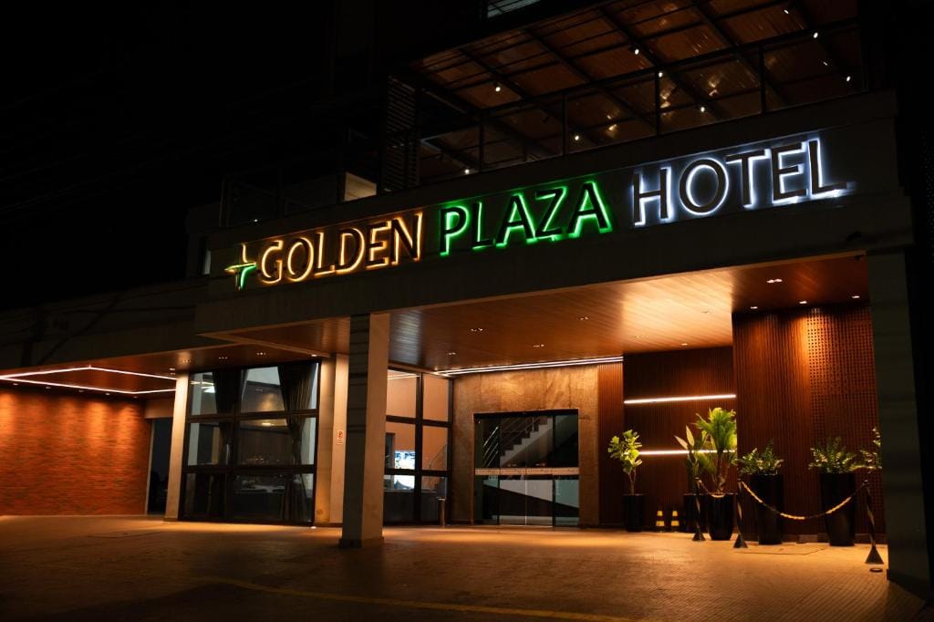 Golden Plaza Hotel by Easy Class — 1