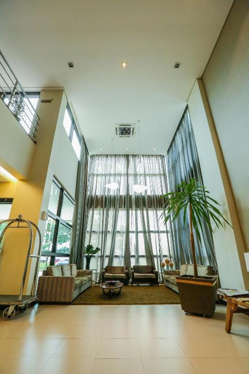 Golden Plaza Hotel by Easy Class — 4