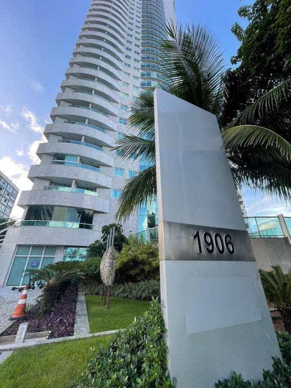 2703 Flat Beira Mar Av Boa Viagem com Cozinha — 1