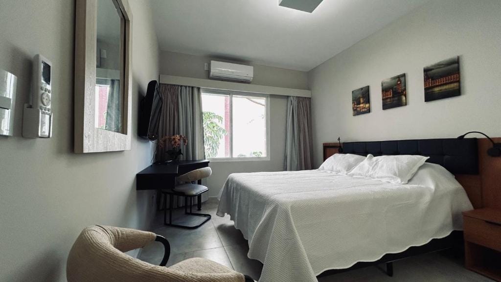 Flat em Hotel com piscina, garagem, Wi-fi e Limpeza diária — 5