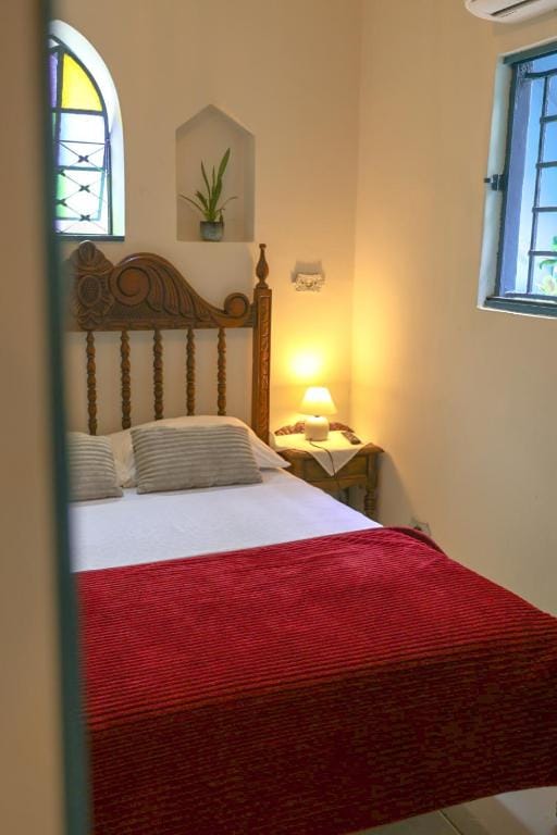 Hostel Castell Di Madre — 2