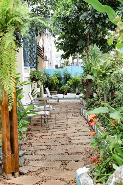 Hostel Castell Di Madre — 5