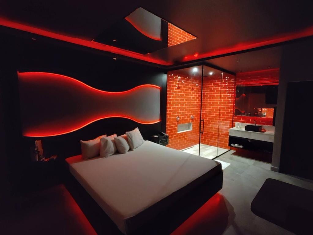 Motel Prestige — 3