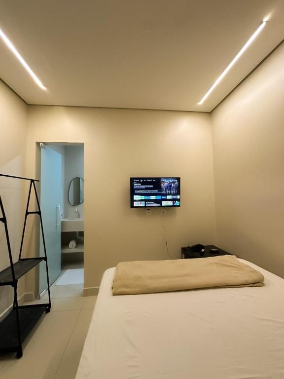 TERESINA HOTEL — 4