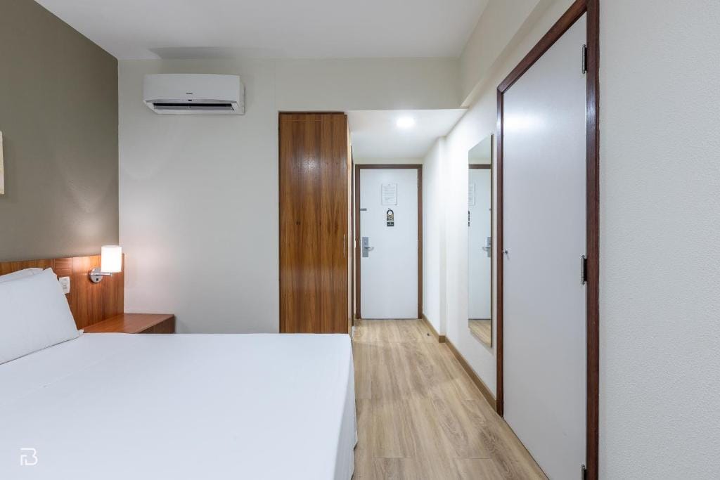 Executive Inn Hotel — 2