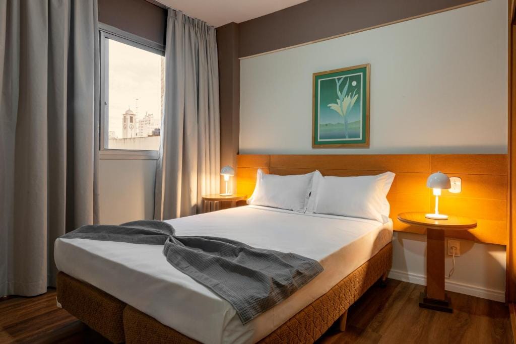 Lym Flat Hotel — 1