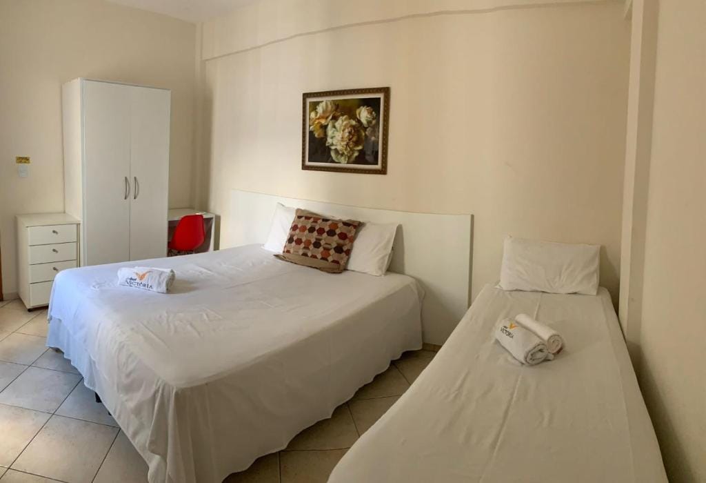 Apart Victoria — 2