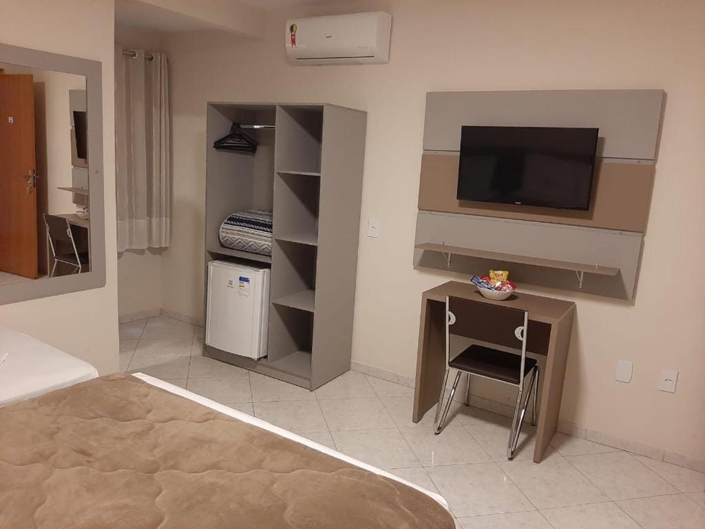 Hotel Central — 2